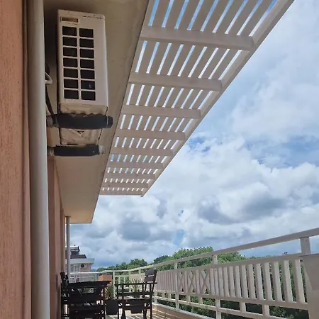 Konukevi Compass Lozenets