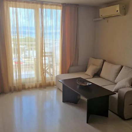 Compass Konukevi Lozenets