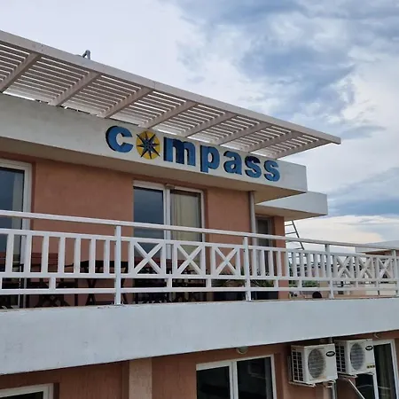 Compass Konukevi 4*