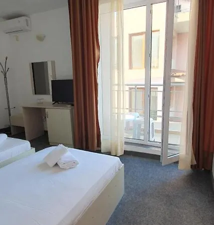 Guest house Compass 2*