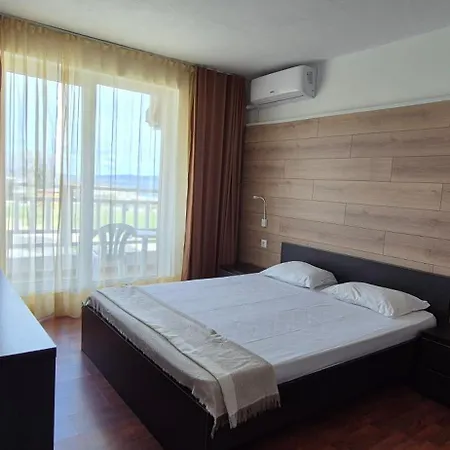 Guest house Compass Lozenets